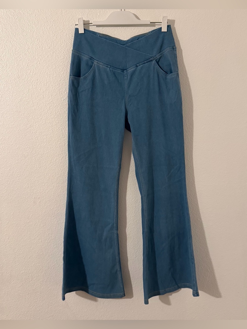 Halara Flex High Waisted Crossover Pocket Washed Casual Flare Jeans Large NWT